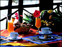 Its breakfast time. Even sugarcane juice is available.